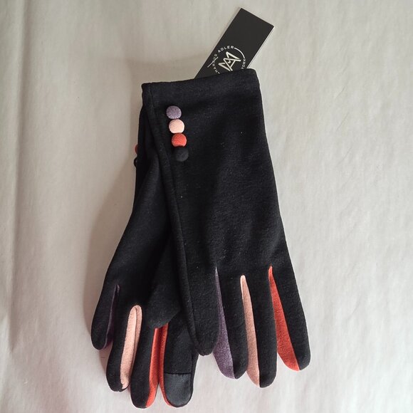 Marcus Adler Accessories - NWT Marcus Adler Women's Black Touchscreen Gloves OS